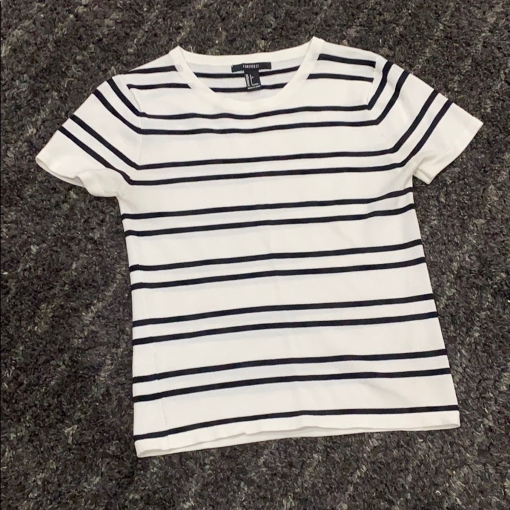 🔥3/$20 Striped fitted top